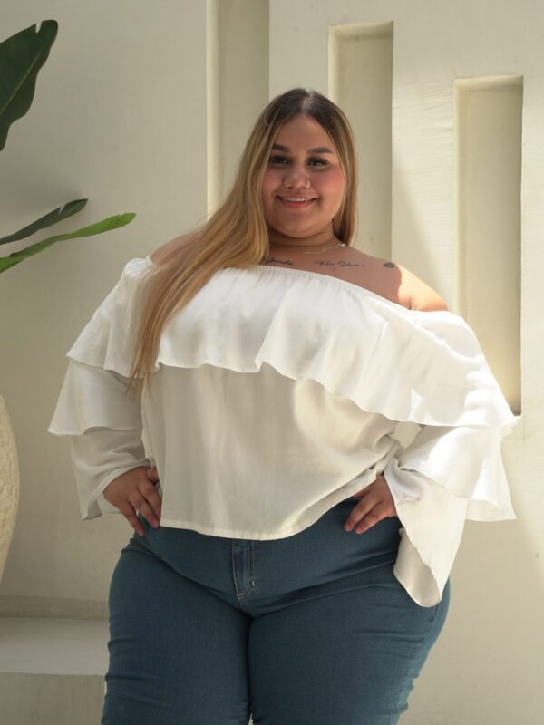 Blusa Campesina color blanco – Colección Raíces de Luz – Kelly Pérez Curvy Clothing